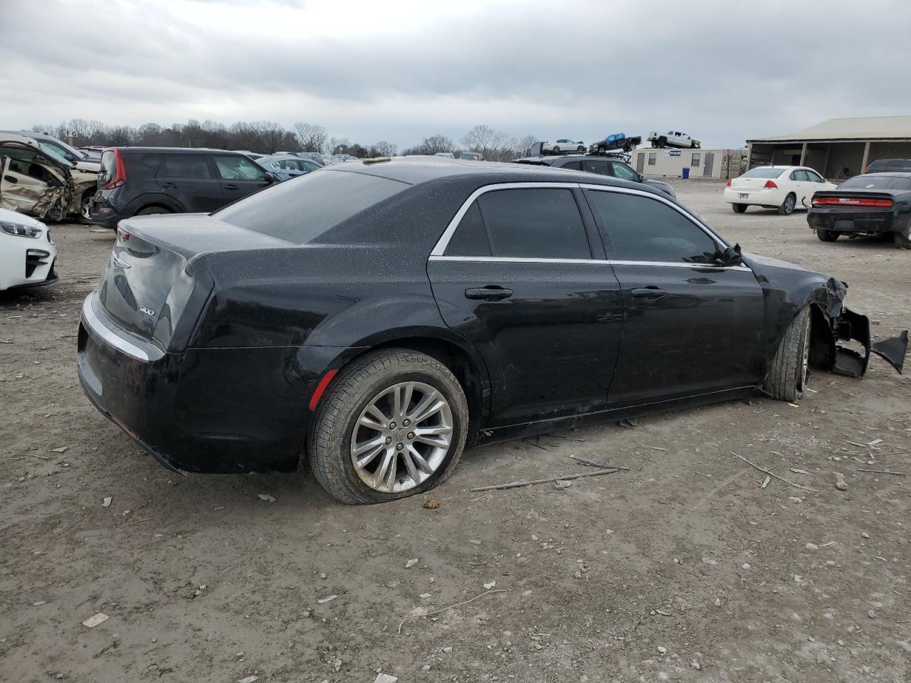 2017 Chrysler 300 - Image 3