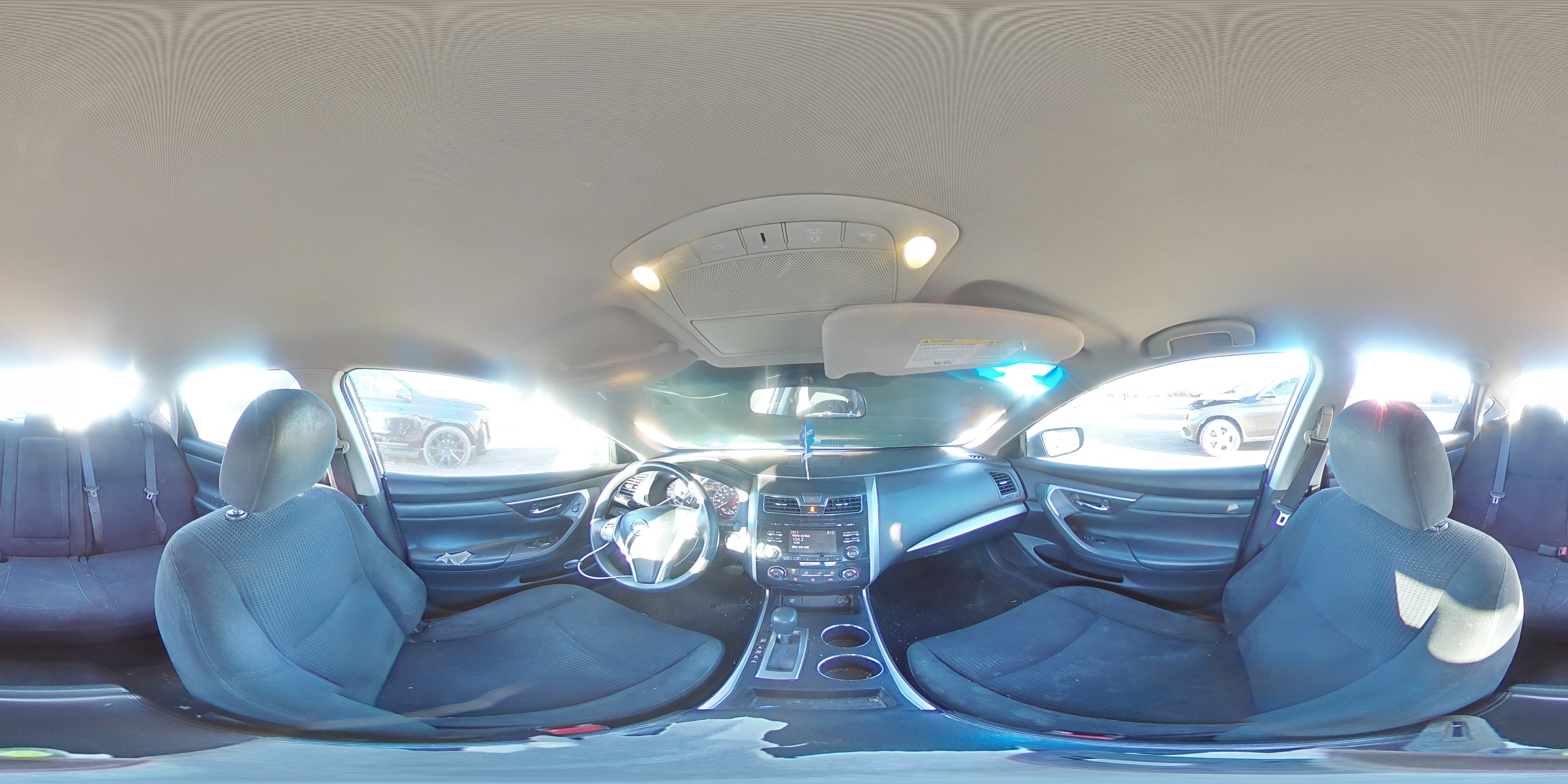 2015 Nissan Altima - Image 12