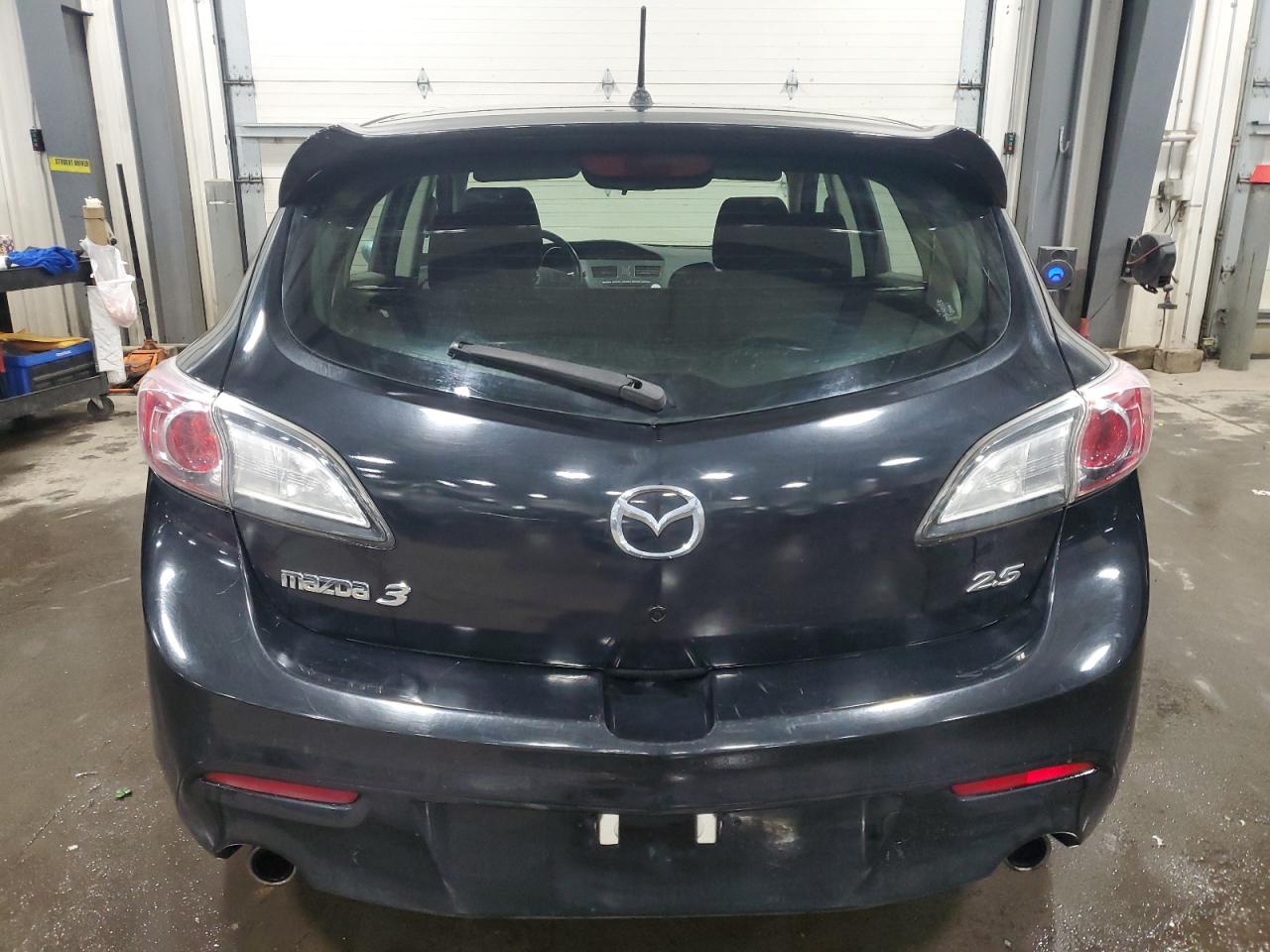 2011 Mazda 3 - Image 6