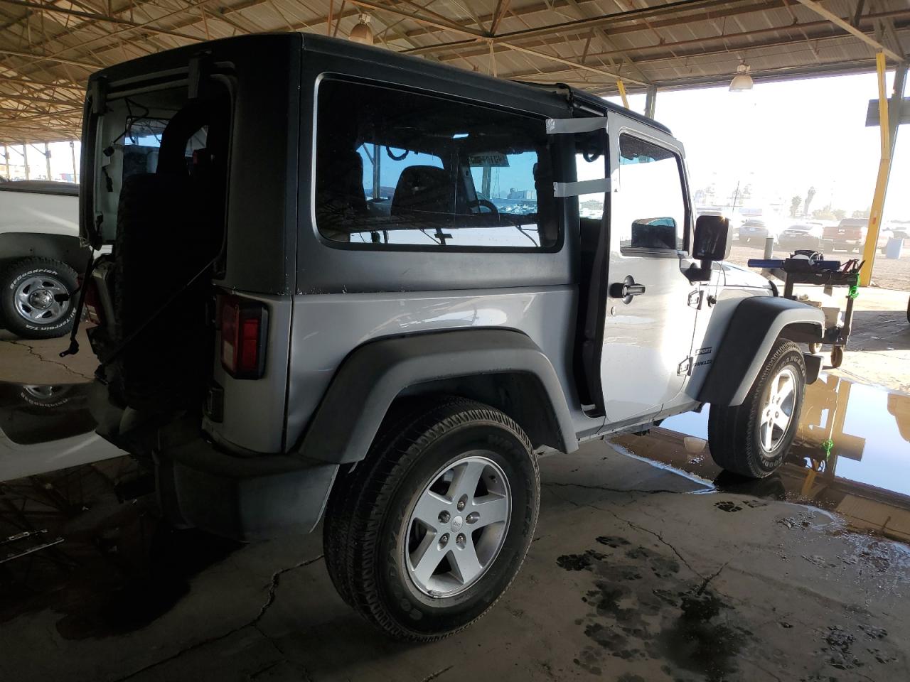 2016 Jeep Wrangler - Image 3
