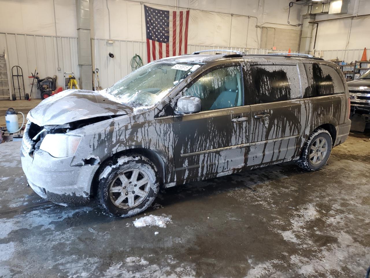 2010 Chrysler Town & Country - Image 1