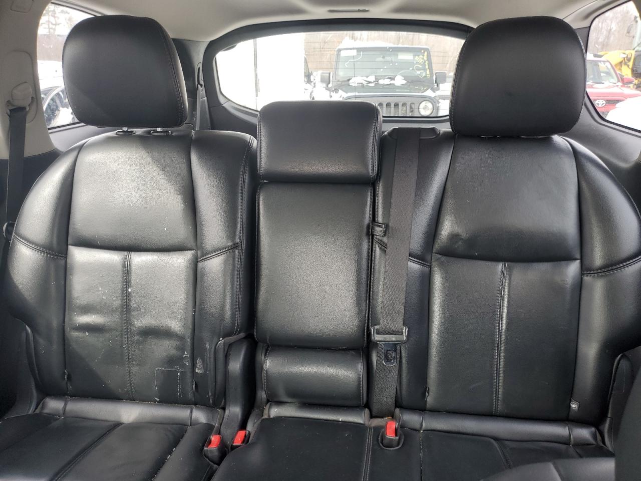 2017 Nissan Pathfinder - Image 10