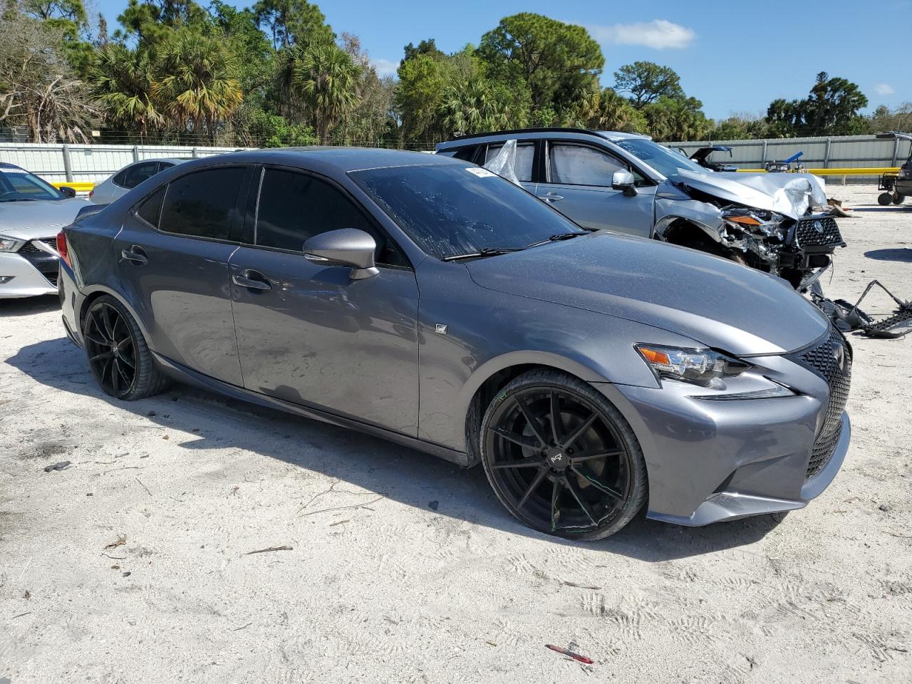 2015 Lexus IS - Image 4