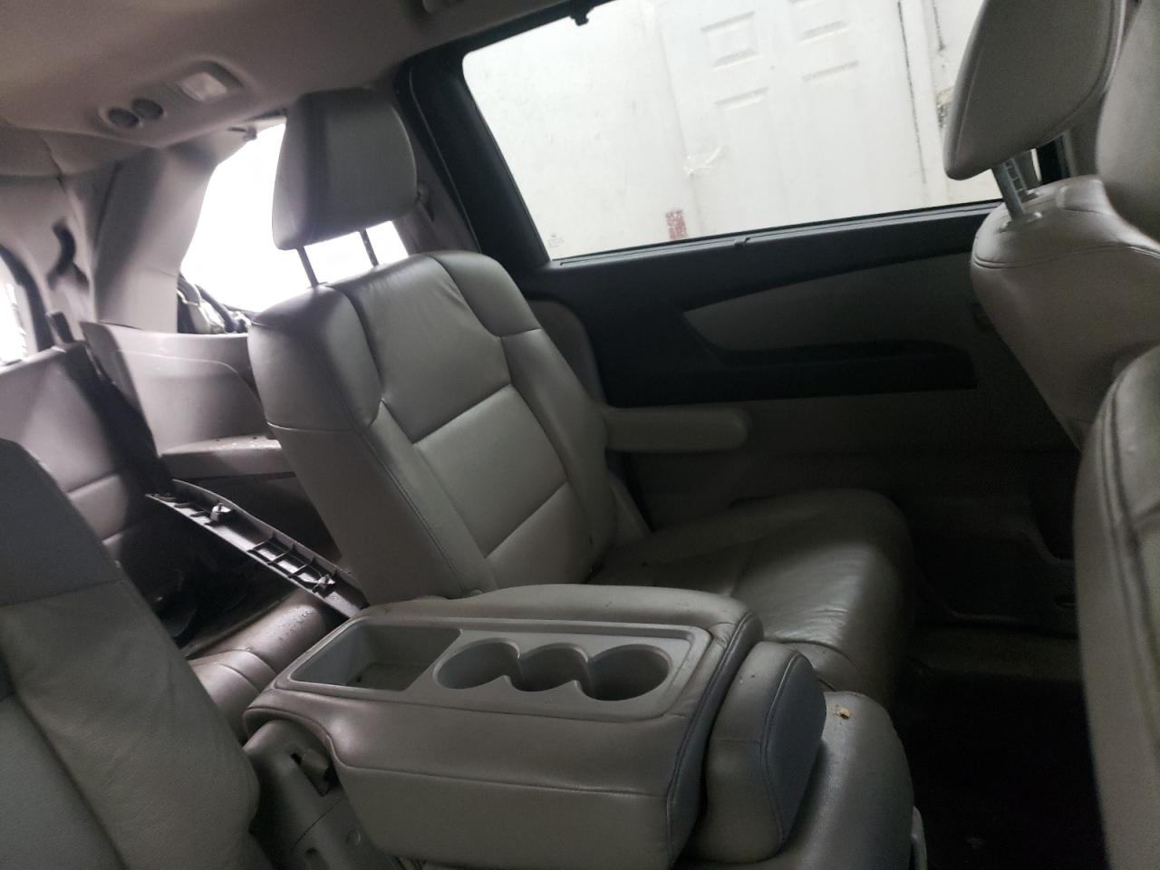 2011 Honda Odyssey - Image 11