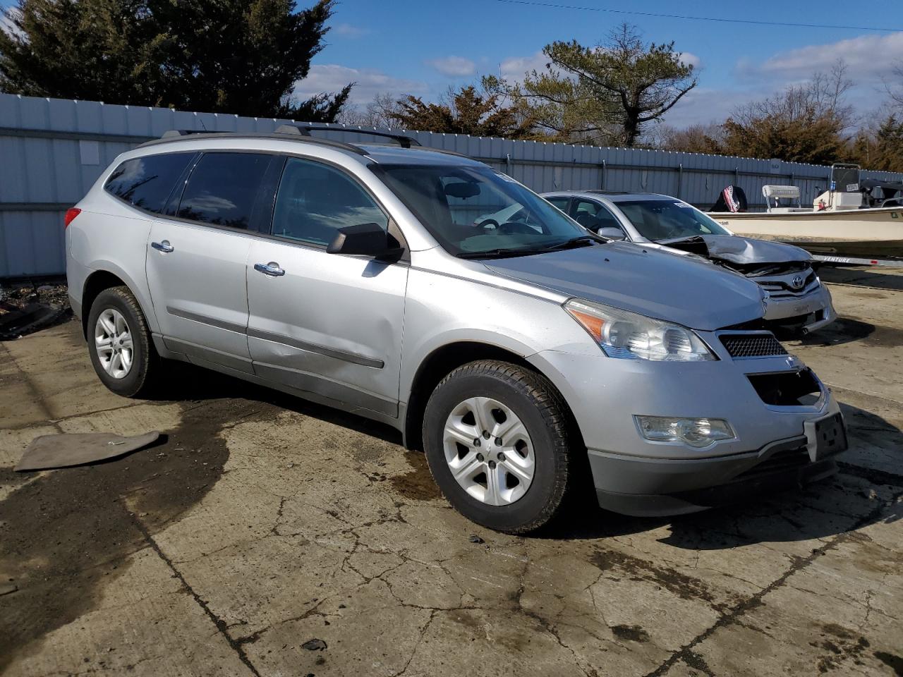 2012 Chevrolet Traverse - Image 4