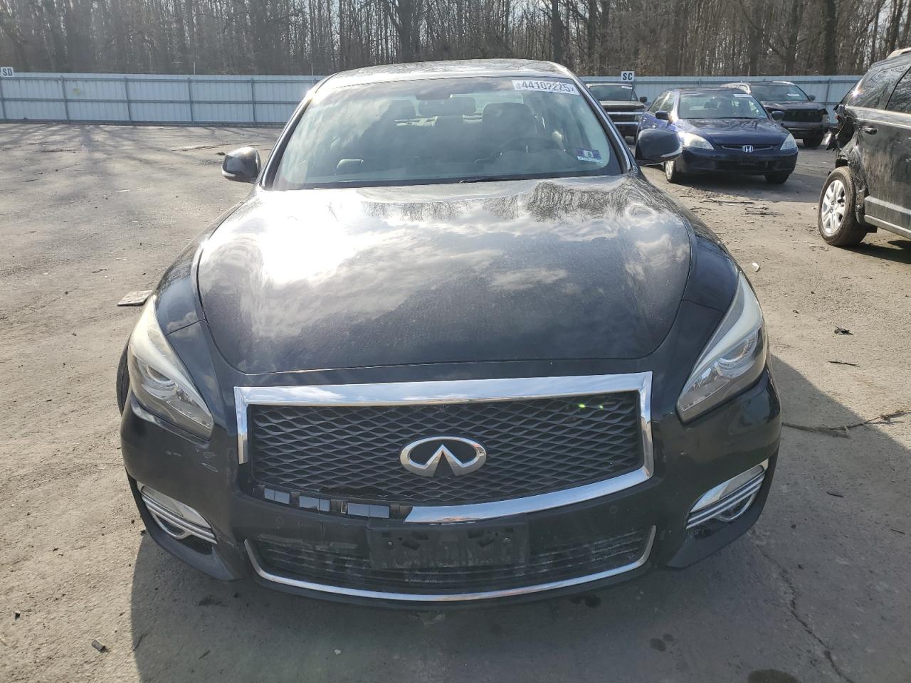 2017 Infiniti Q70 - Image 5