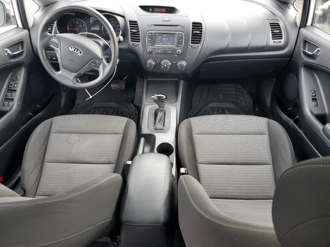 2016 Kia Forte - Image 8