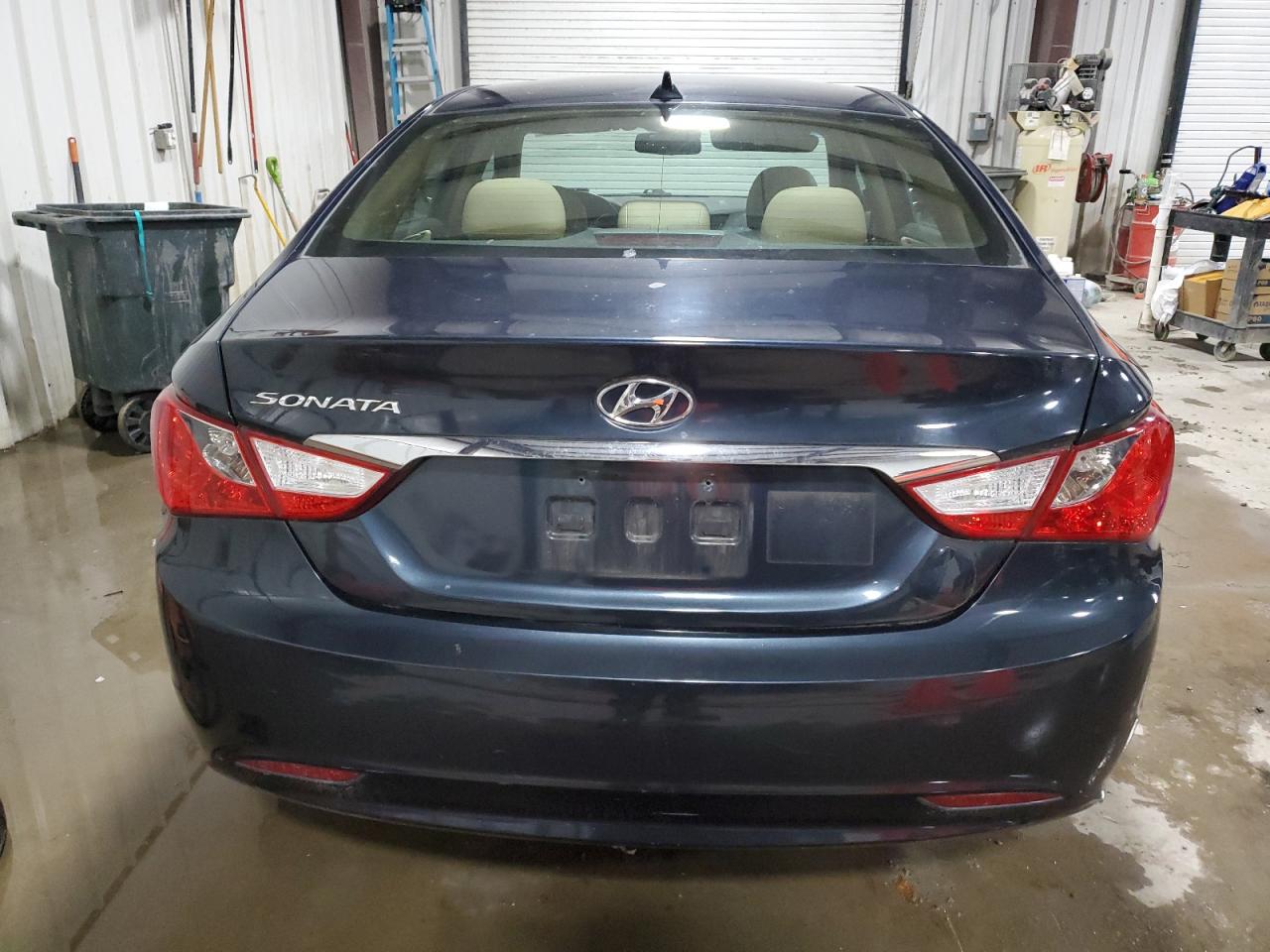 2013 Hyundai Sonata - Image 6