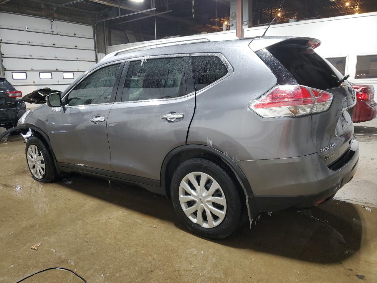2016 Nissan Rogue - Image 2