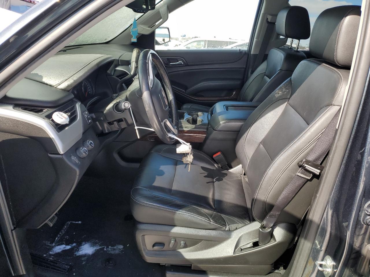 2020 GMC Yukon - Image 7