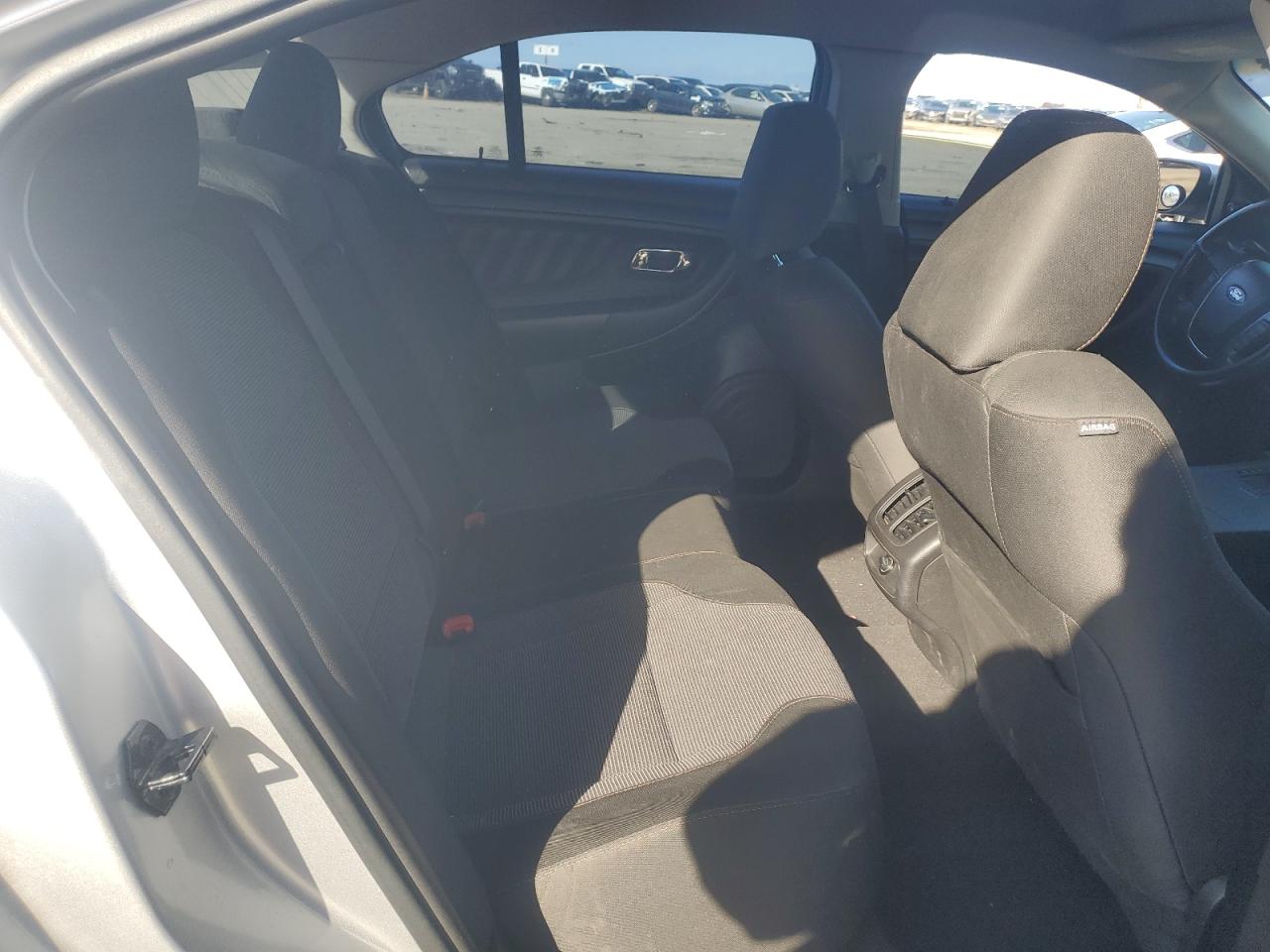 2010 Ford Taurus - Image 10