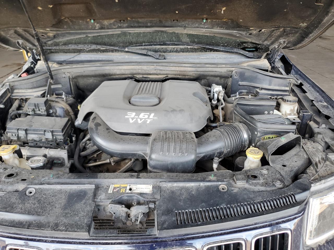 2013 Jeep Grand Cherokee - Image 11