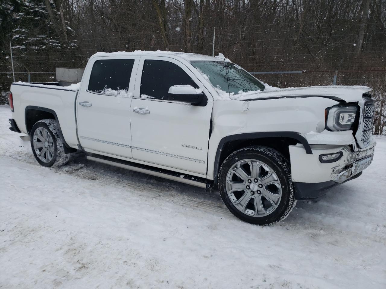 2018 GMC Sierra - Image 4