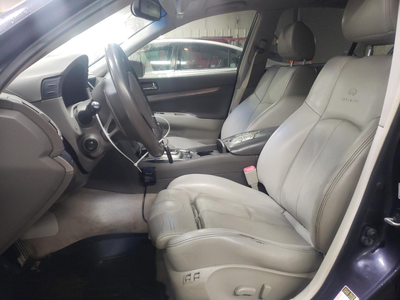 2011 Infiniti G - Image 7