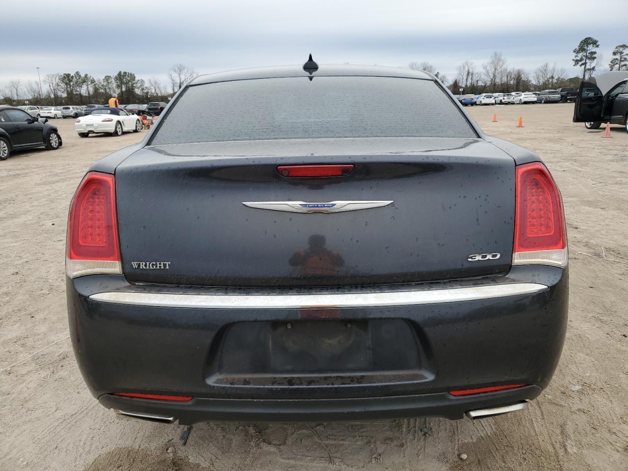2015 Chrysler 300 - Image 6