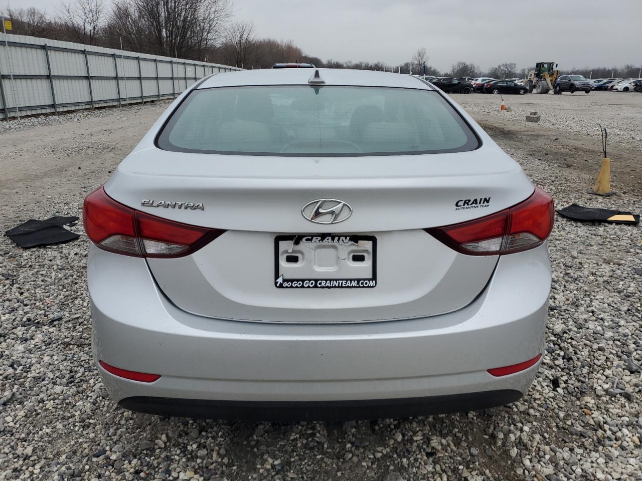 2016 Hyundai Elantra - Image 6