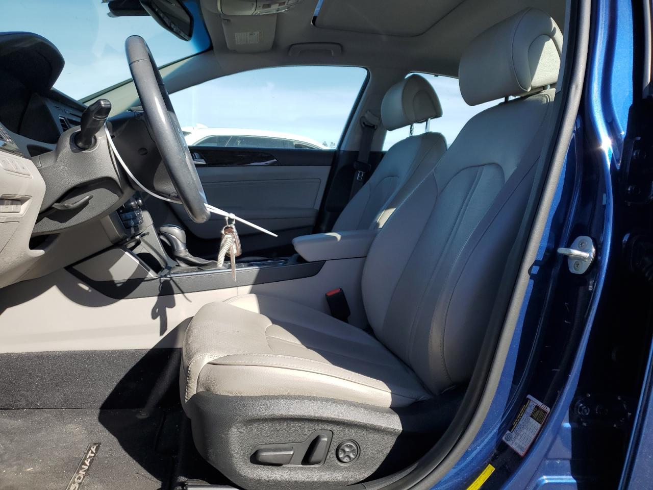 2017 Hyundai Sonata - Image 7