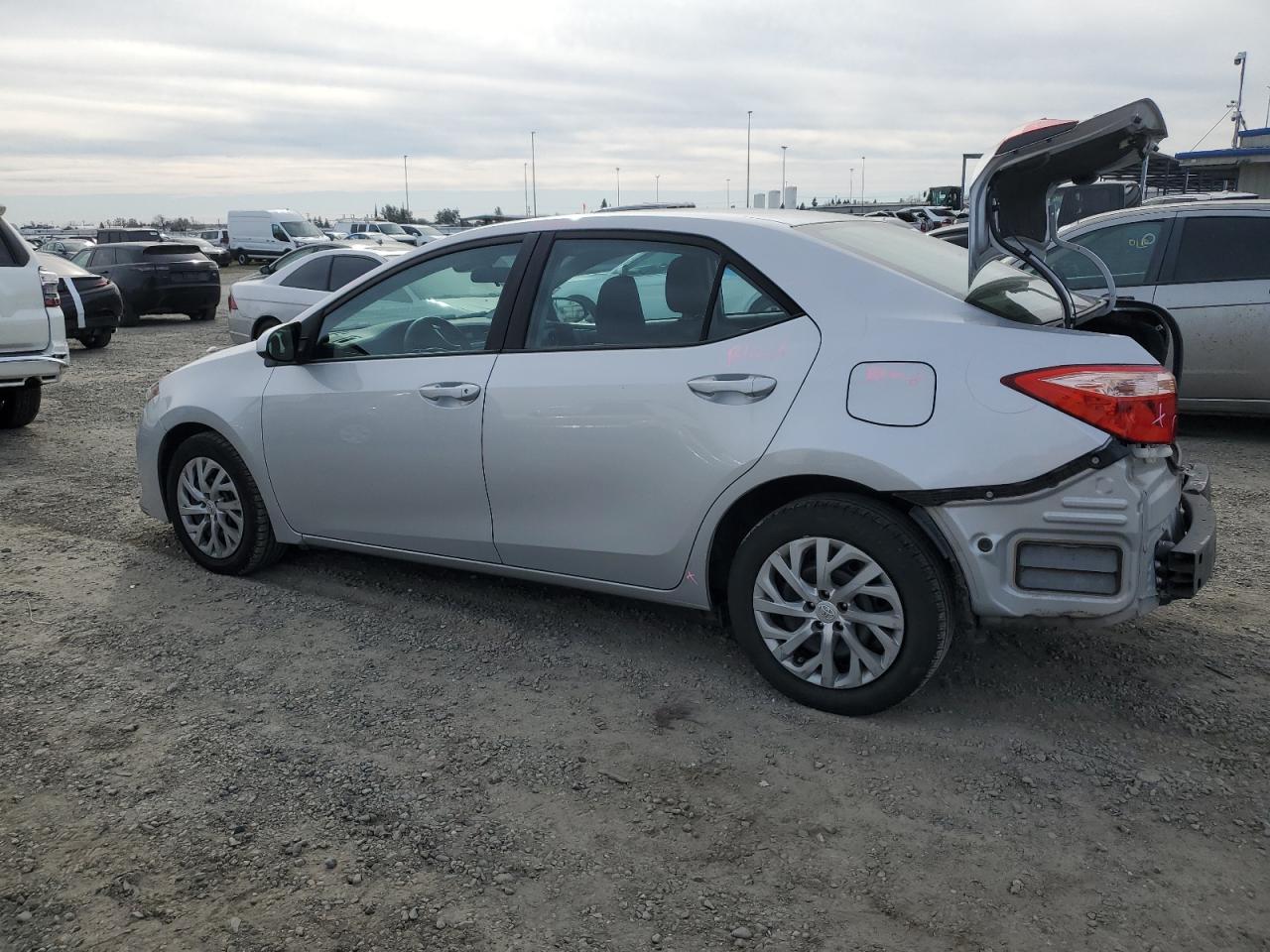 2018 Toyota Corolla - Image 2