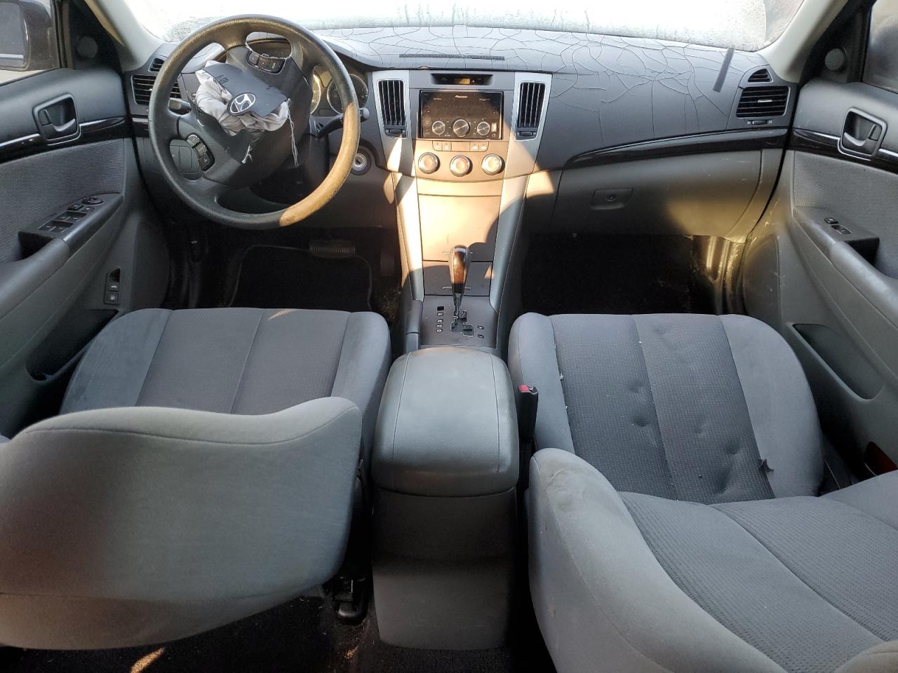 2009 Hyundai Sonata - Image 8