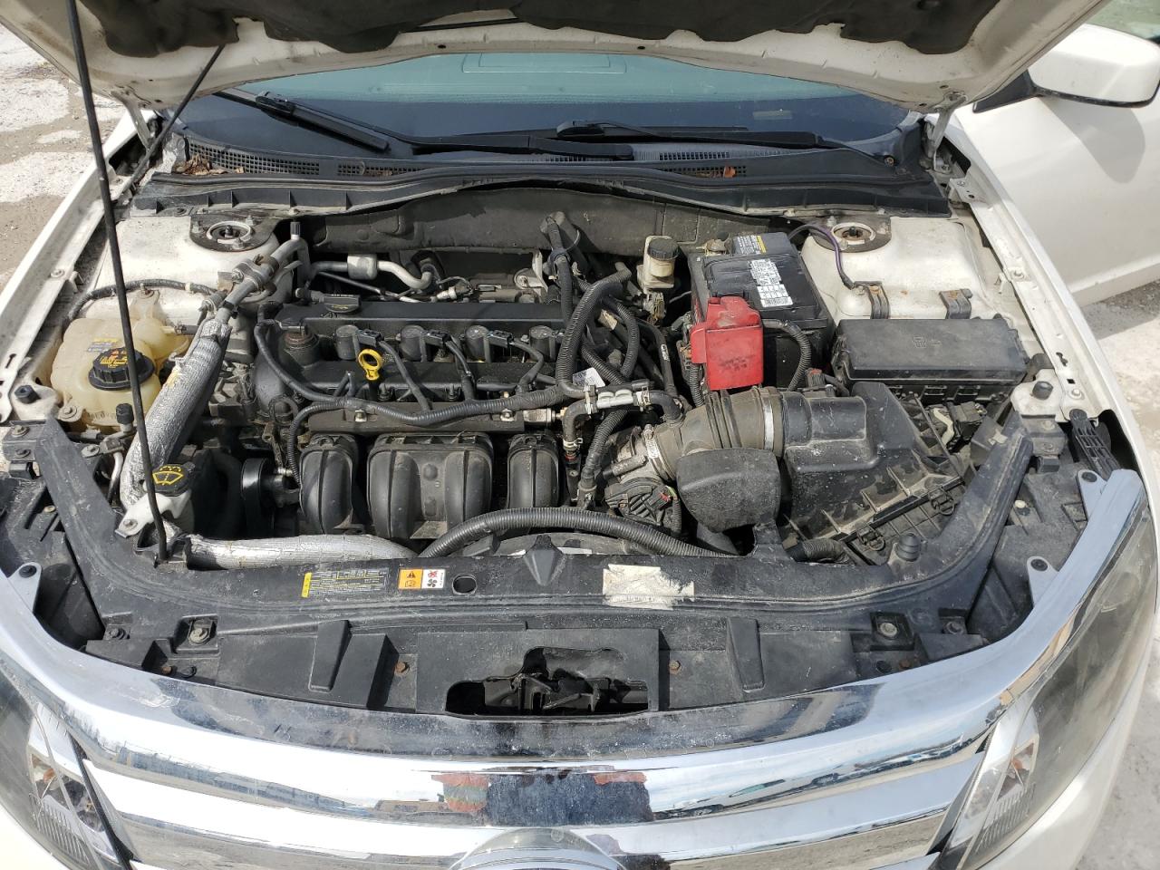 2010 Ford Fusion - Image 13