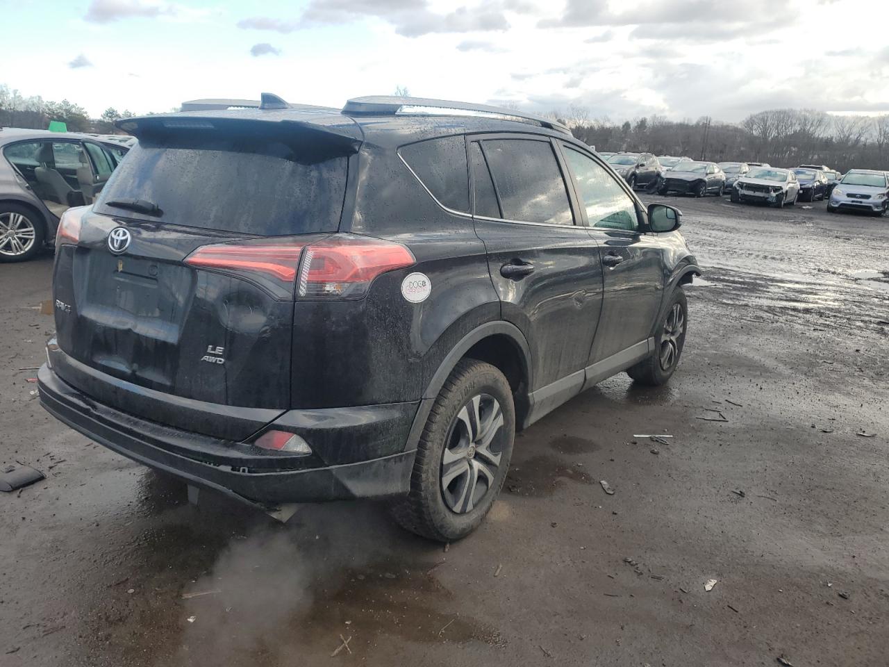 2018 Toyota RAV 4 - Image 3
