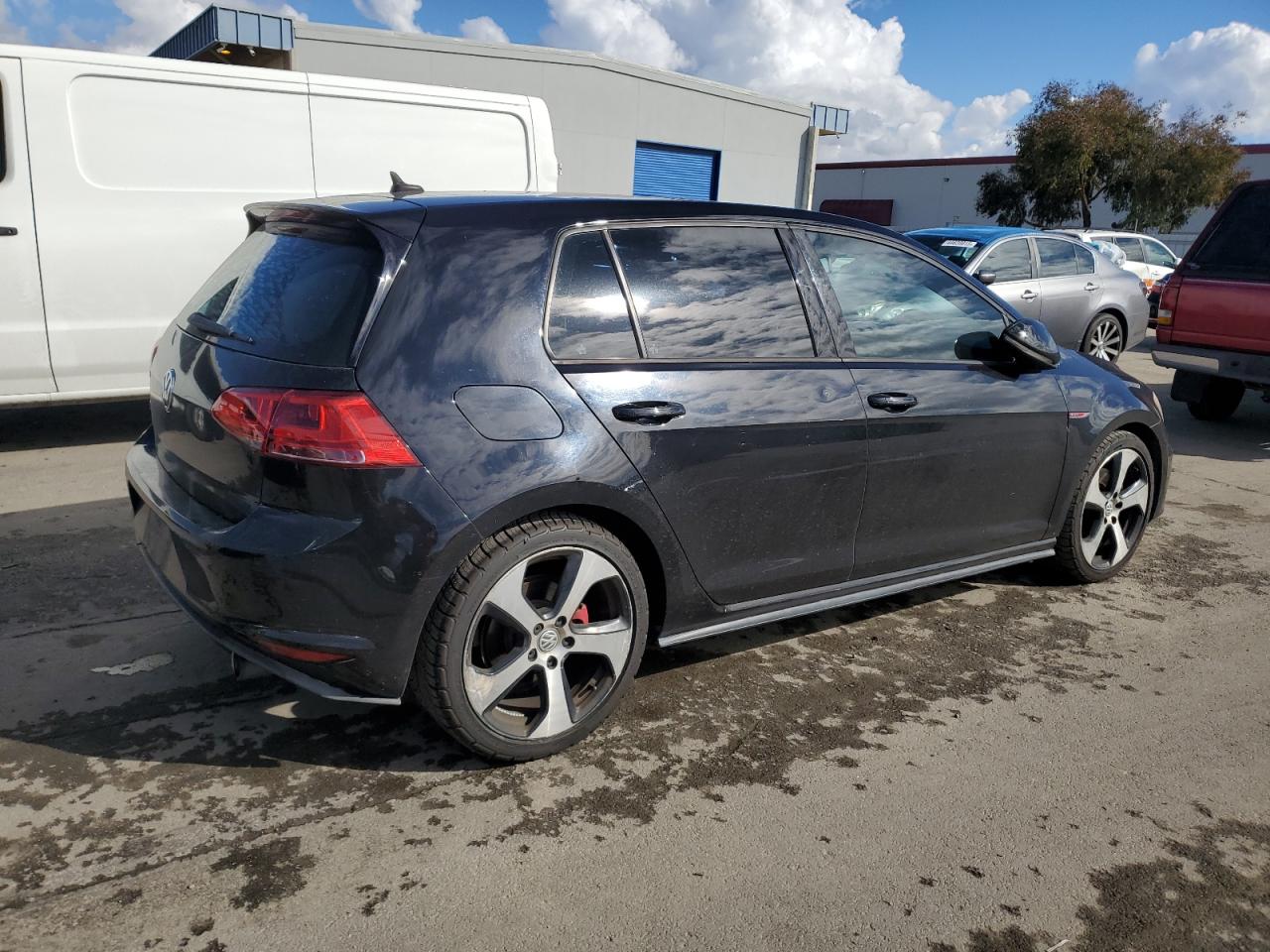 2015 Volkswagen GTI - Image 3