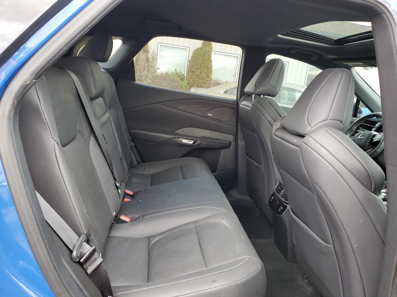 2023 Lexus RX - Image 11