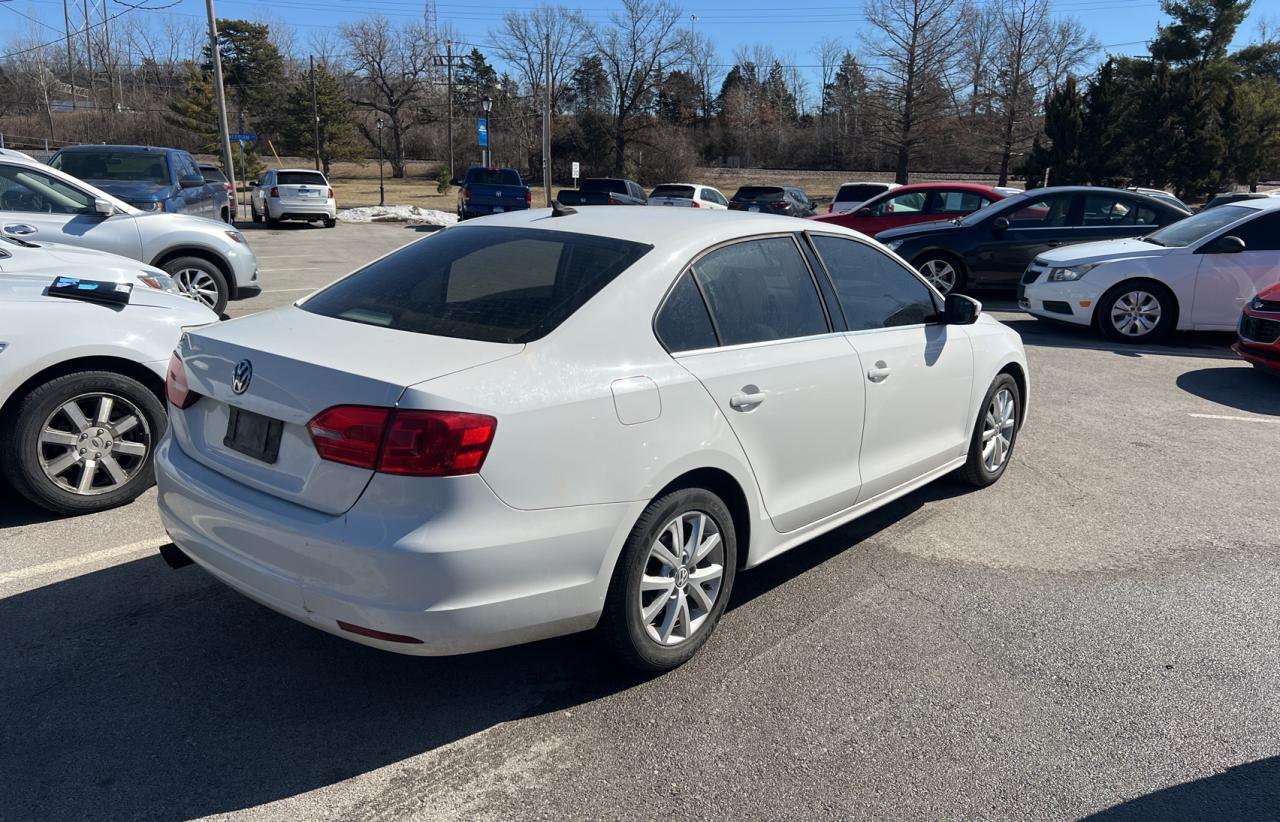 2014 Volkswagen Jetta - Image 4