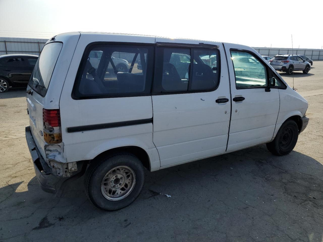 1995 Ford Aerostar - Image 3