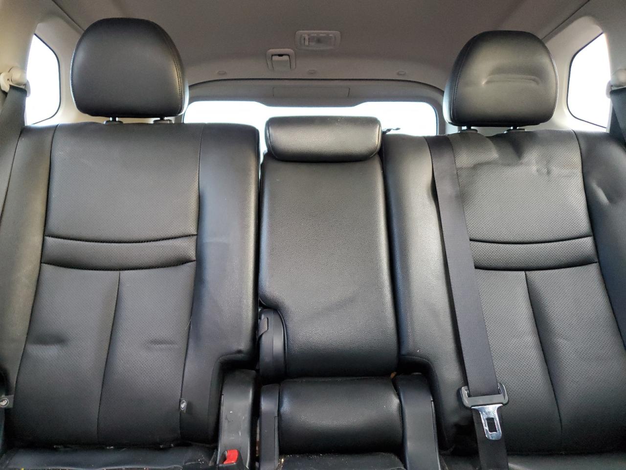 2018 Nissan Rogue - Image 10
