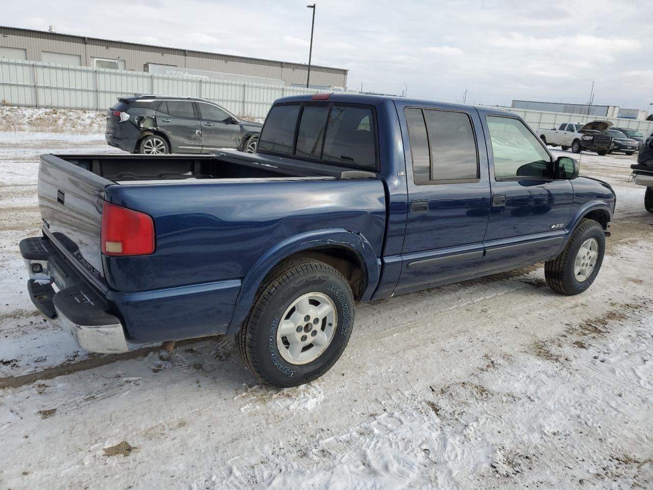 2002 Chevrolet S-10 Pickup - Image 3