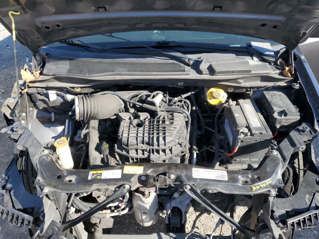 2019 Dodge Caravan - Image 12