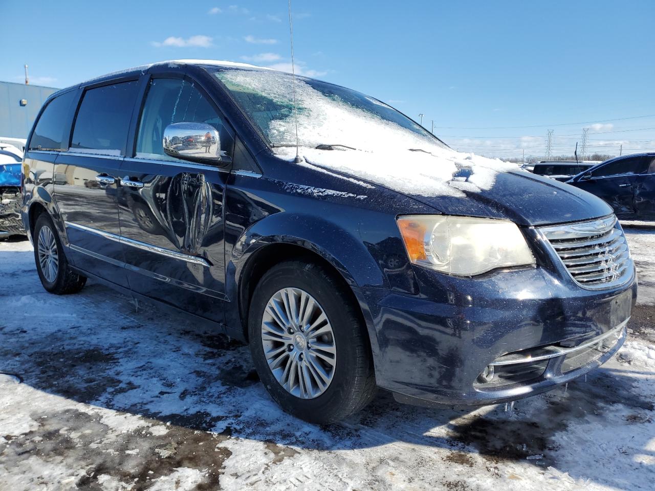 2013 Chrysler Town & Country - Image 4