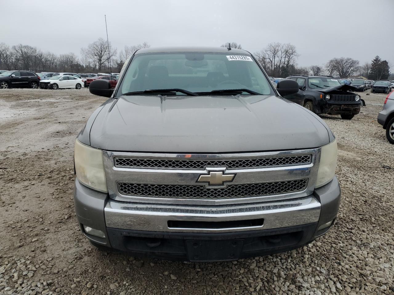 2009 Chevrolet Silverado - Image 5