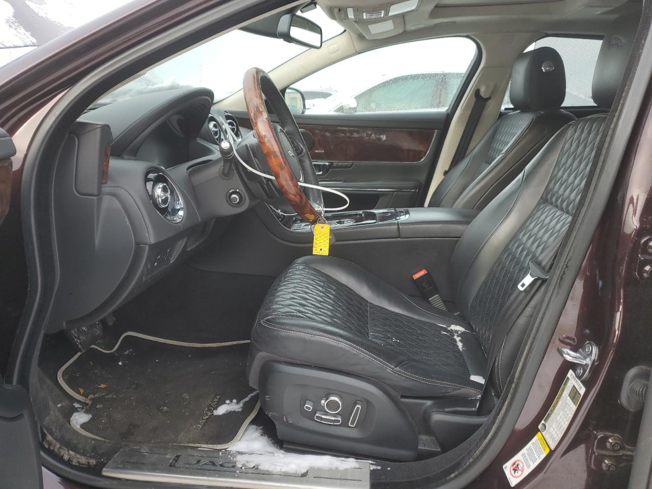 2017 Jaguar XJ - Image 7