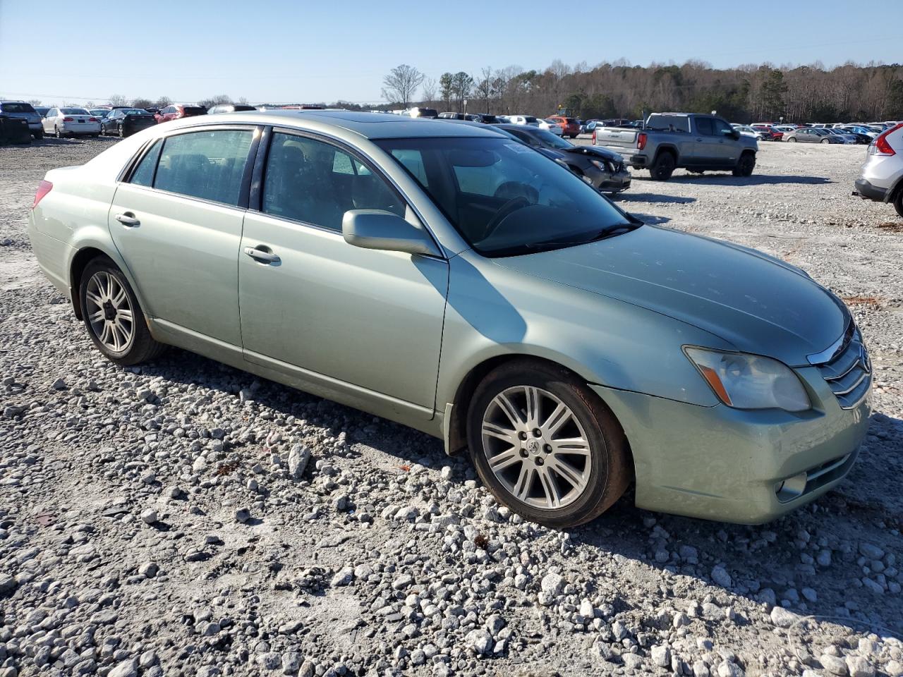 2005 Toyota Avalon - Image 4
