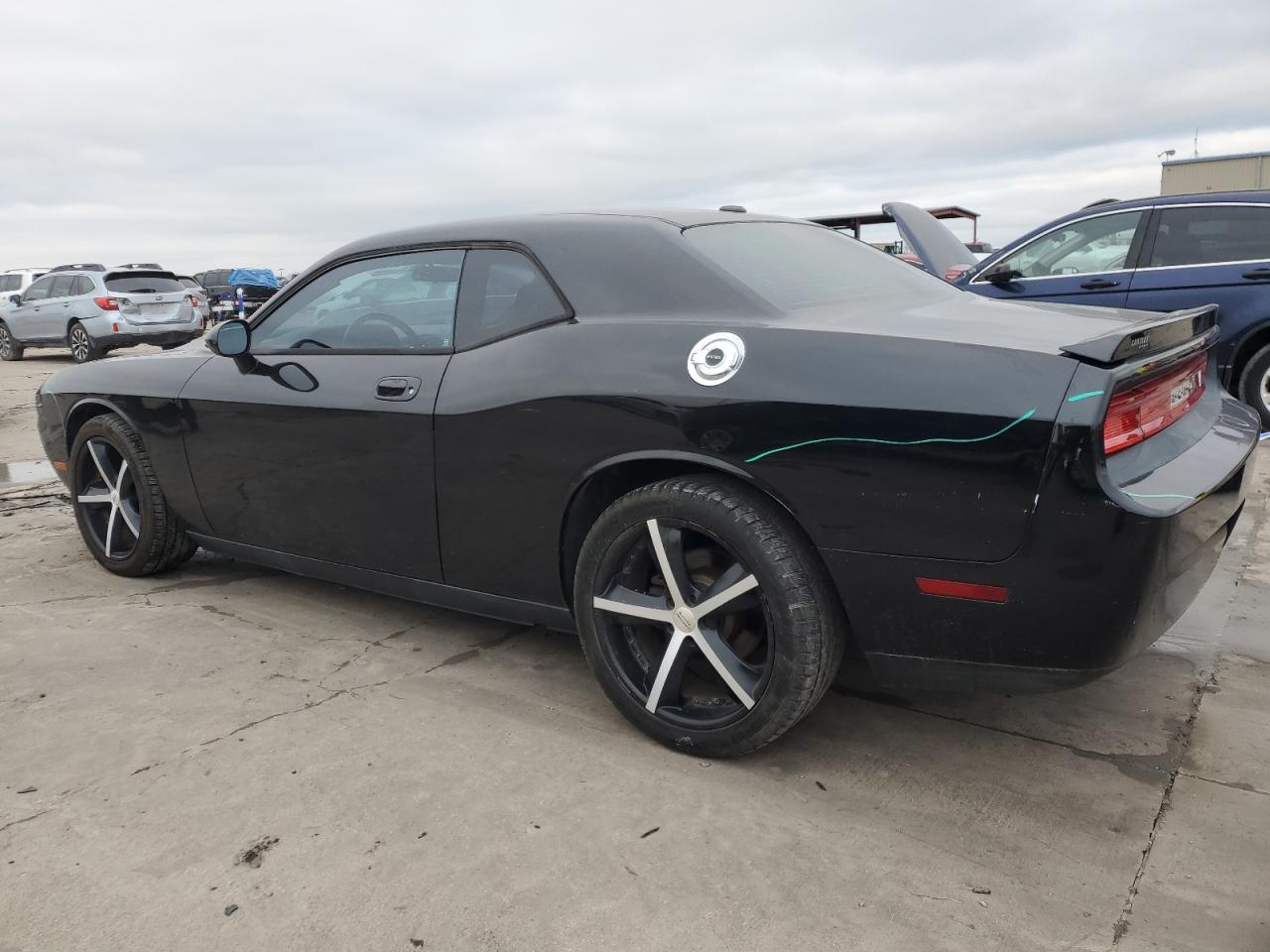 2010 Dodge Challenger - Image 2