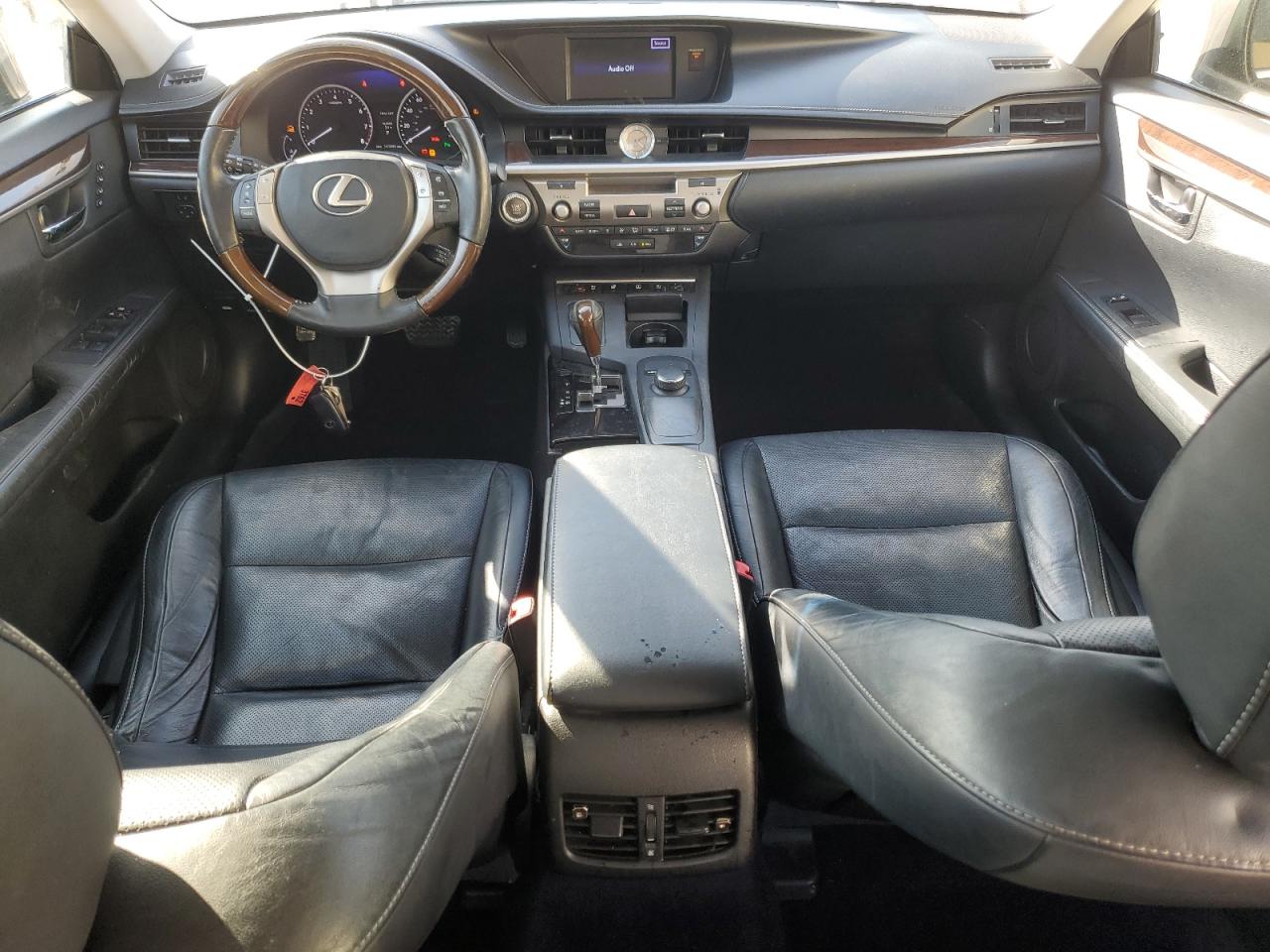 2013 Lexus ES - Image 8