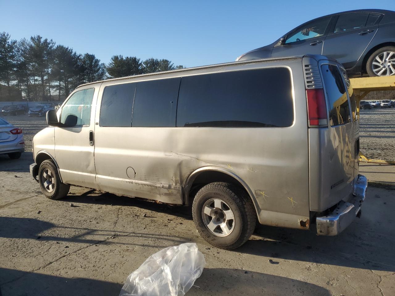 2002 Chevrolet Express - Image 2