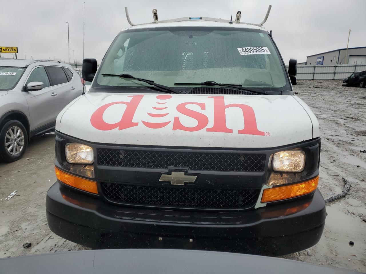 2014 Chevrolet Express - Image 5