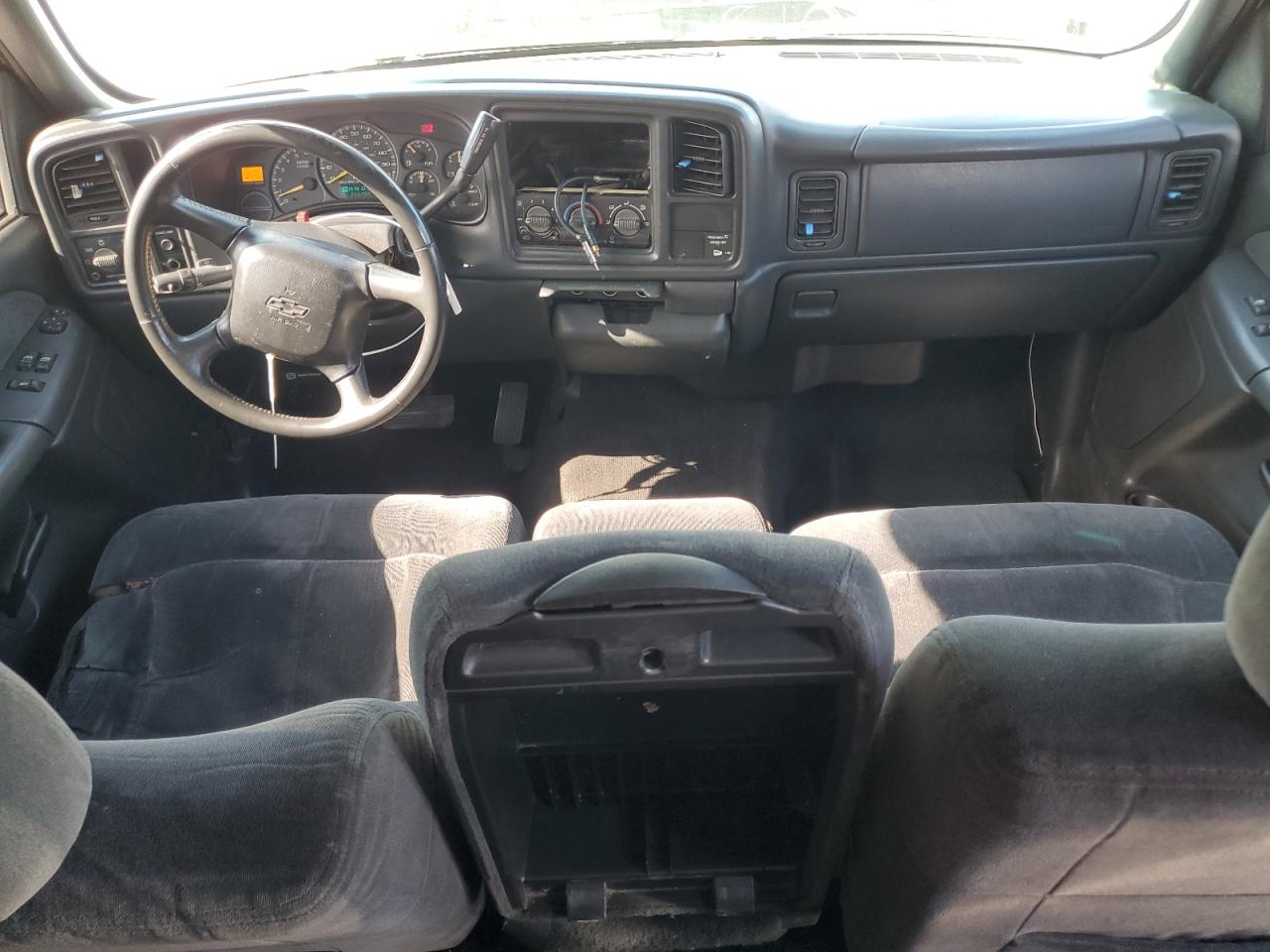 2000 Chevrolet Silverado - Image 8