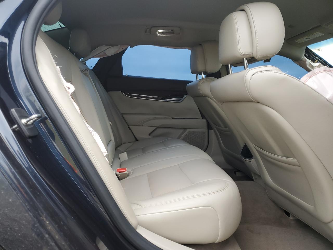2013 Cadillac XTS - Image 11