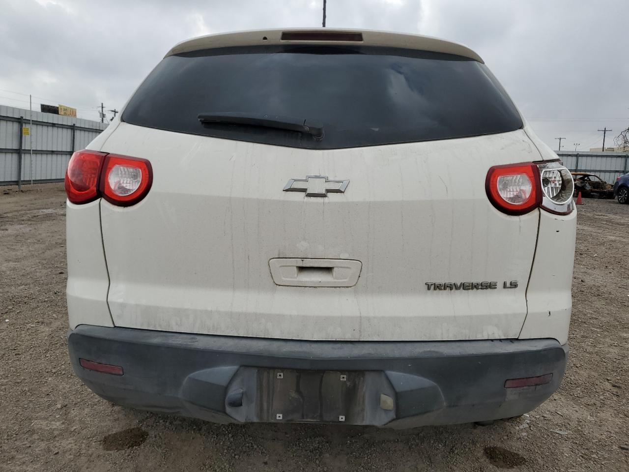 2011 Chevrolet Traverse - Image 6