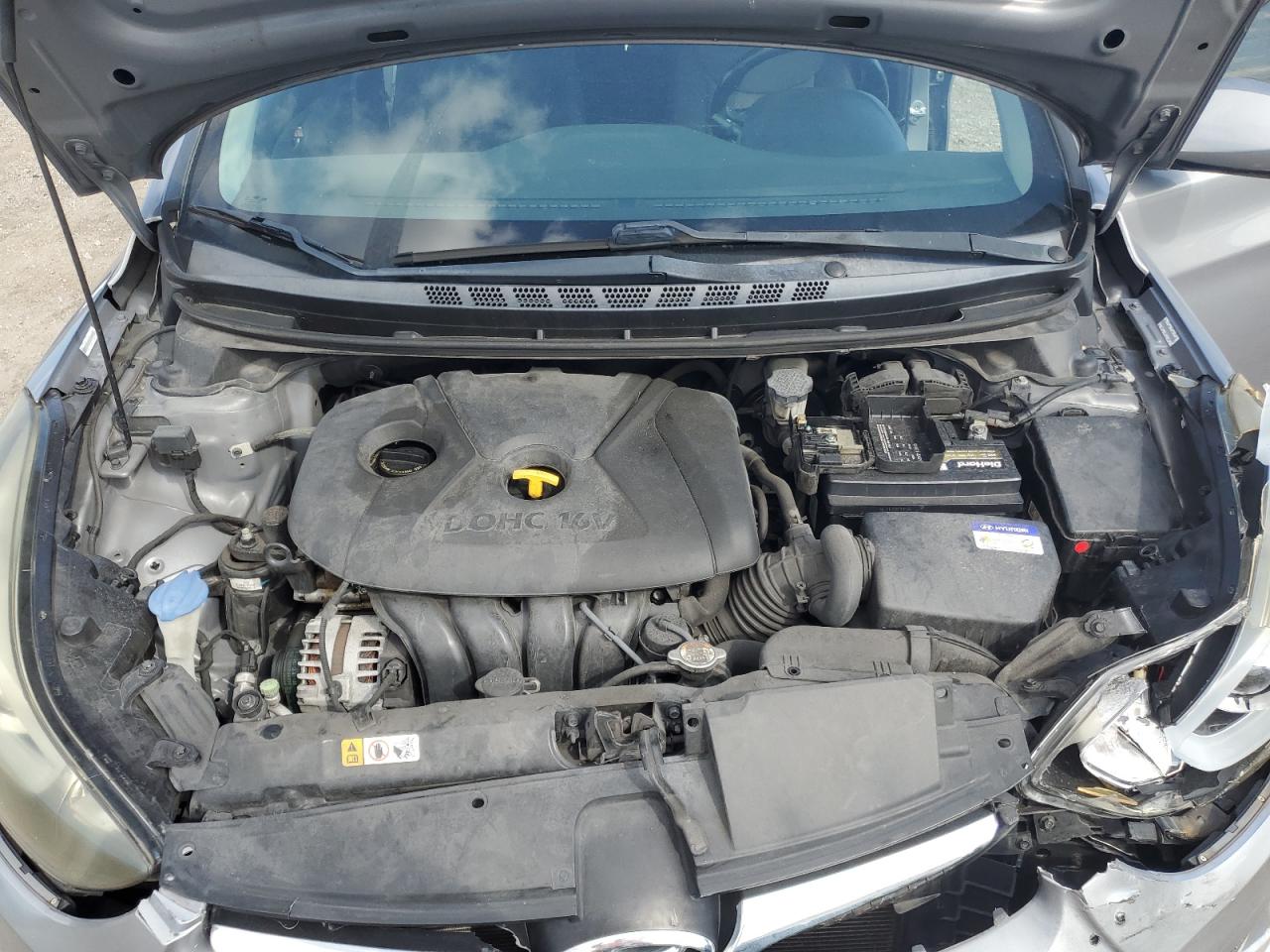 2015 Hyundai Elantra - Image 11