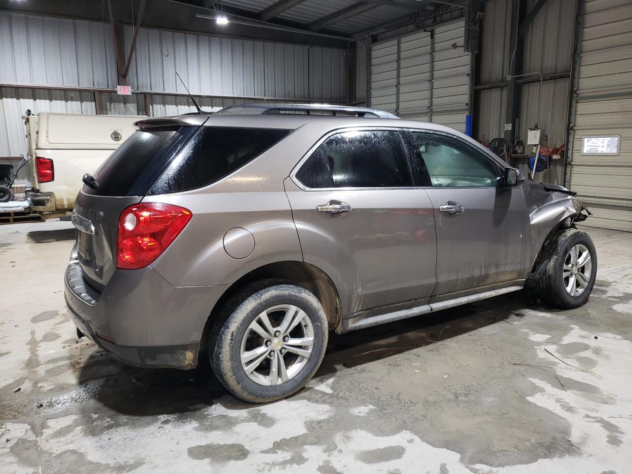 2010 Chevrolet Equinox - Image 3