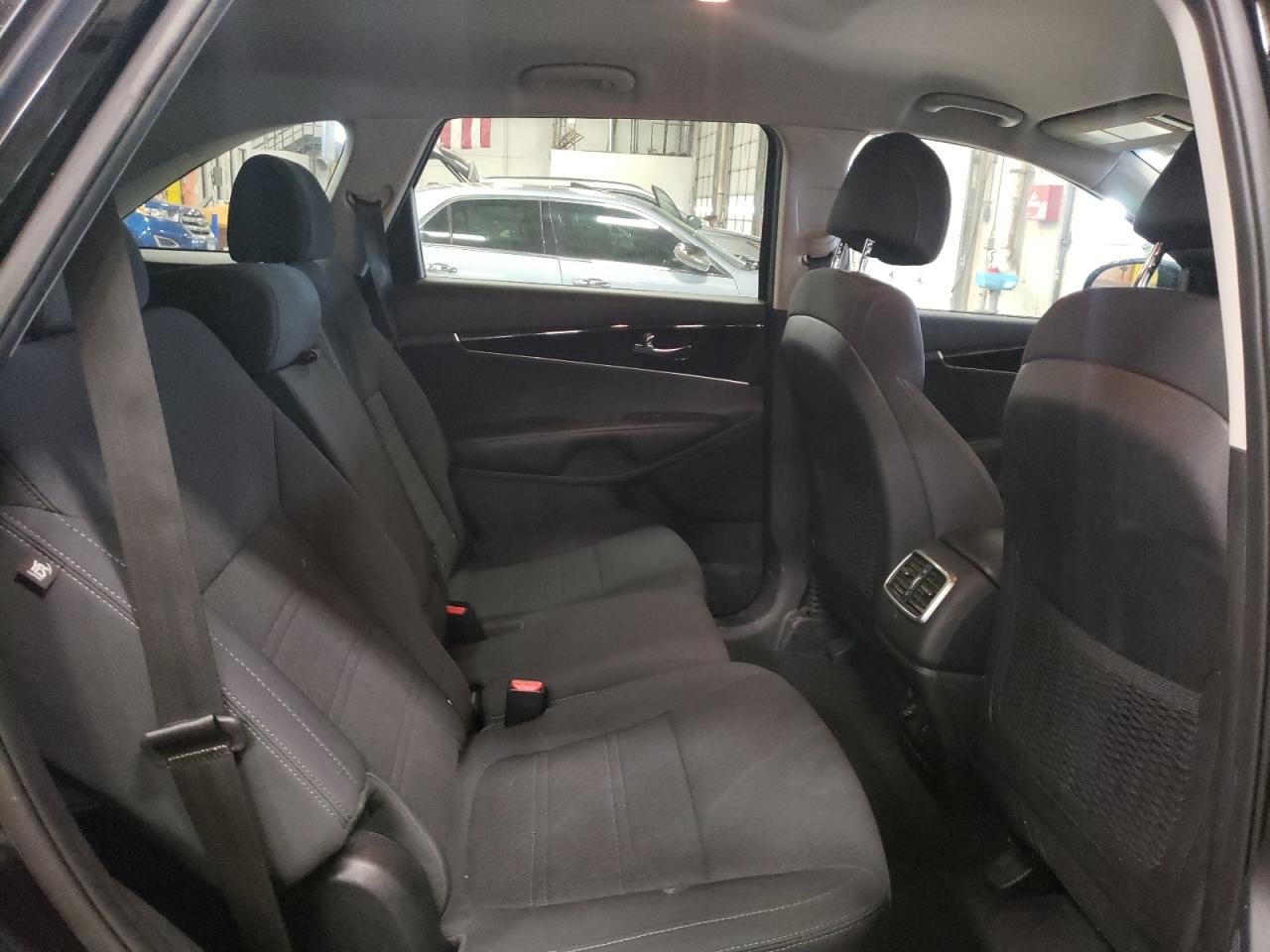 2017 Kia Sorento - Image 11