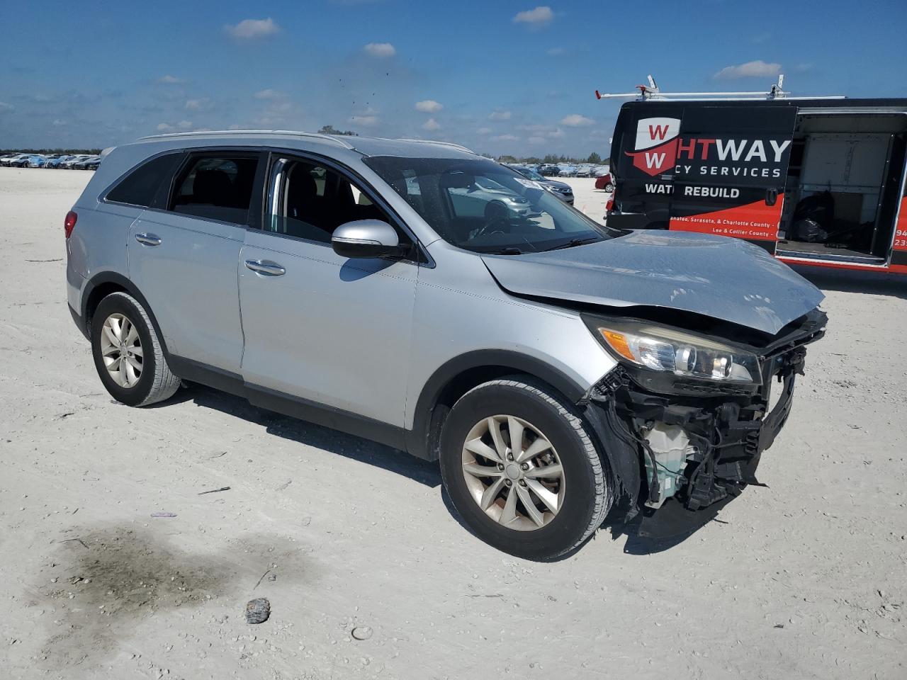 2016 Kia Sorento - Image 4