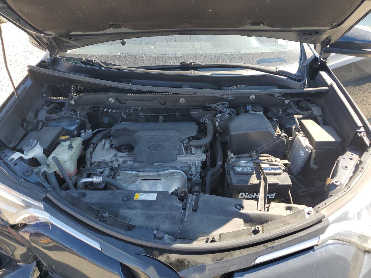2017 Toyota RAV 4 - Image 13