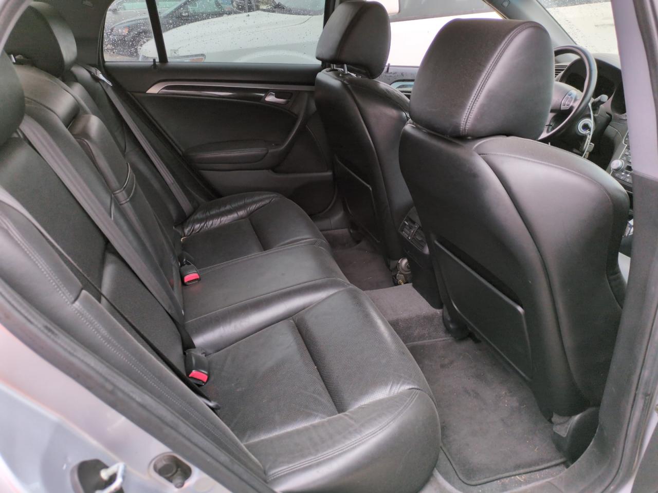 2005 Acura TL - Image 10