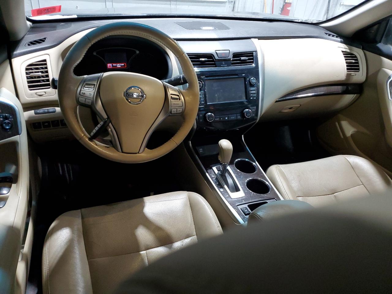 2015 Nissan Altima - Image 8